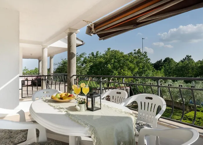6 + 2 Apartman Barban